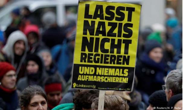 تظاهرات هزاران نفر علیه سیاست مهاجرتی حزب حاکم اتریش 